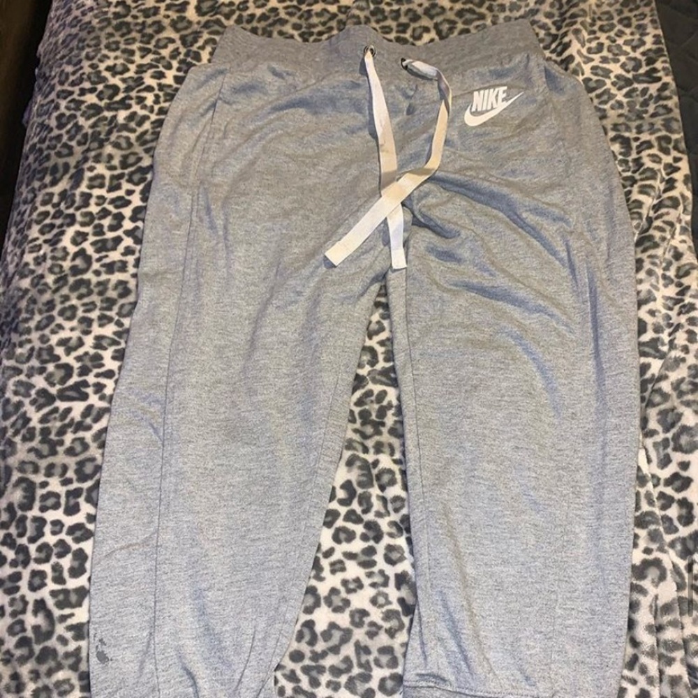 Nike capris